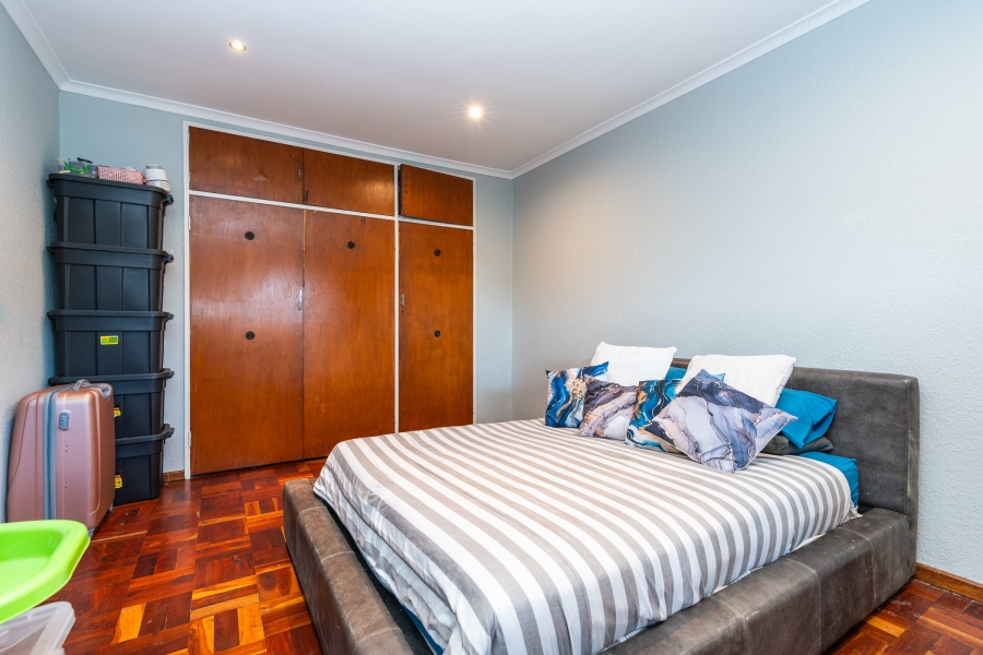 To Let 1 Bedroom Property for Rent in Pinelands Western Cape